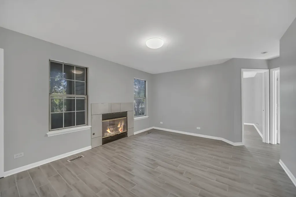 1065 Rockport Drive Carol Stream IL 60188