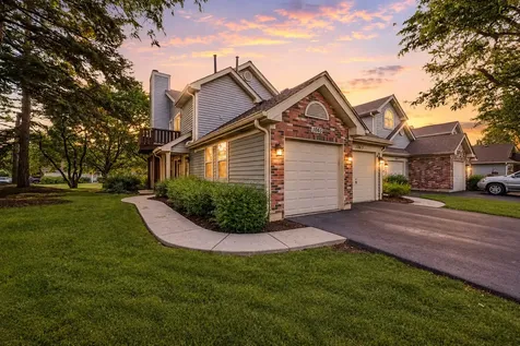 1065 Rockport Drive Carol Stream IL 60188