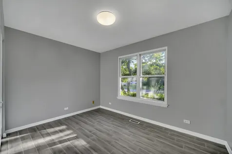 1065 Rockport Drive Carol Stream IL 60188