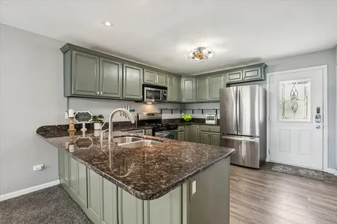 524 Park Avenue Fox Lake IL 60020