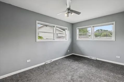 524 Park Avenue Fox Lake IL 60020