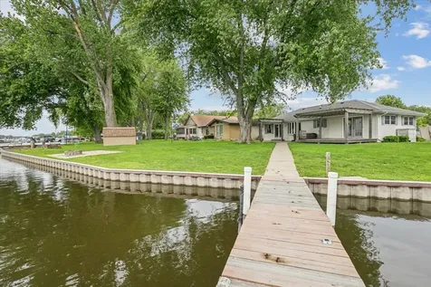524 Park Avenue Fox Lake IL 60020