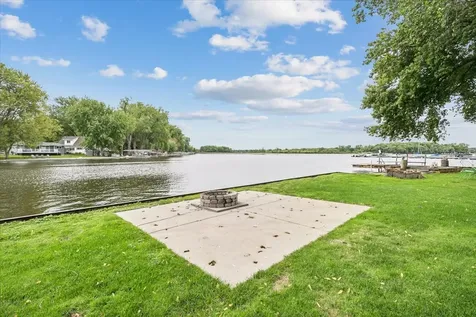 524 Park Avenue Fox Lake IL 60020