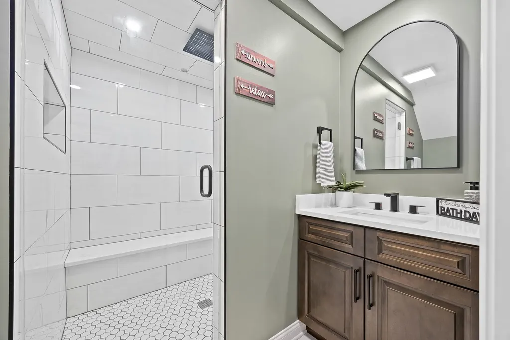 4211 Chinaberry Lane Naperville IL 60564