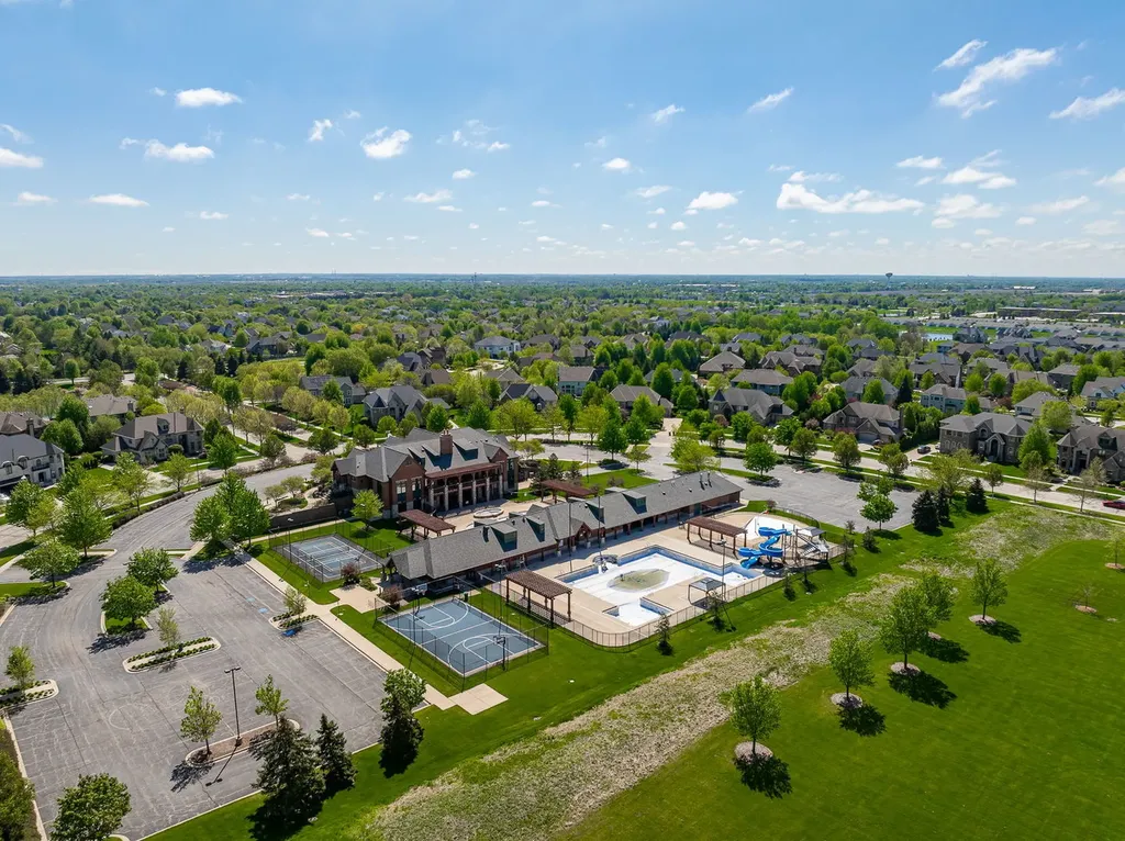 4211 Chinaberry Lane Naperville IL 60564