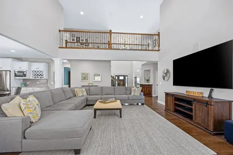 4211 Chinaberry Lane Naperville IL 60564