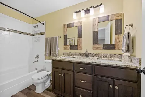 4211 Chinaberry Lane Naperville IL 60564