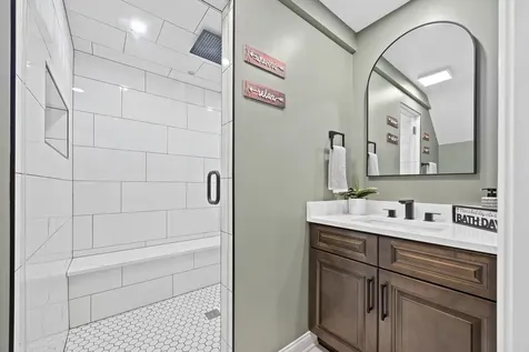 4211 Chinaberry Lane Naperville IL 60564