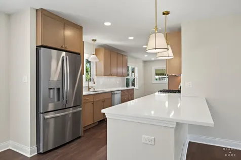49 King Lane Des Plaines IL 60016
