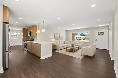 49 King Lane Des Plaines IL 60016