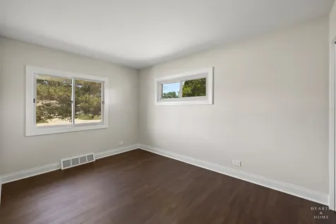 49 King Lane Des Plaines IL 60016