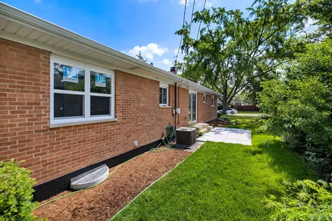 49 King Lane Des Plaines IL 60016