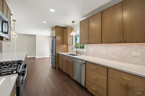 49 King Lane Des Plaines IL 60016