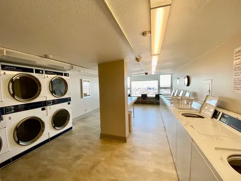2728 North Hampden Court Chicago IL 60614