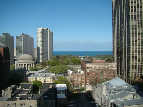 2728 North Hampden Court Chicago IL 60614