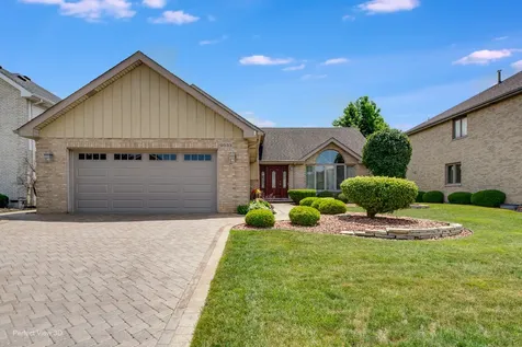 9033 Christina Drive Hickory Hills IL 60457