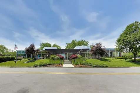 382 Kelburn Road Deerfield IL 60015