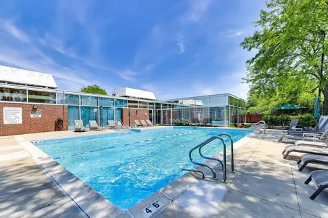 382 Kelburn Road Deerfield IL 60015