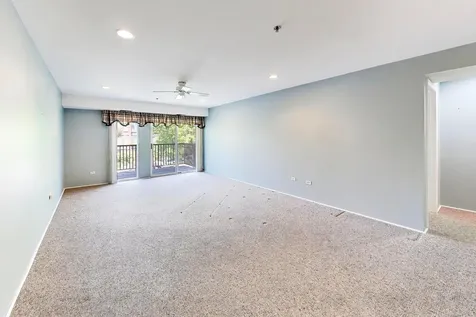 382 Kelburn Road Deerfield IL 60015