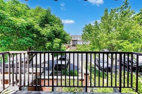 382 Kelburn Road Deerfield IL 60015