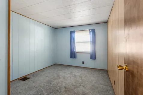 709 West Park Street Thomasboro IL 61878
