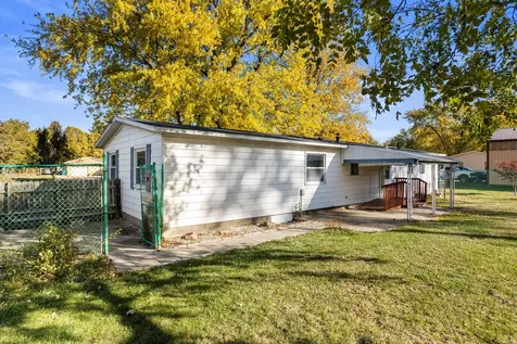 709 West Park Street Thomasboro IL 61878