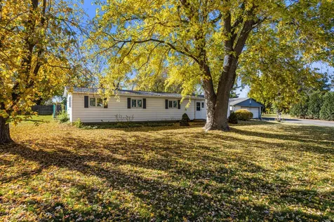 709 West Park Street Thomasboro IL 61878