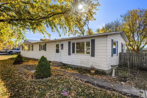 709 West Park Street Thomasboro IL 61878