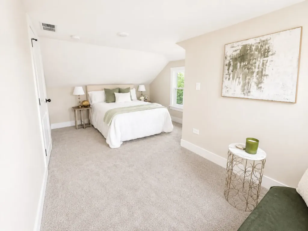 5526 North Nordica Avenue Chicago IL 60656