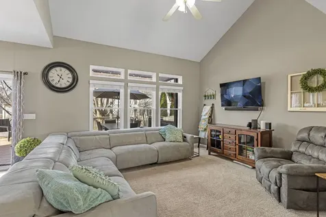31696 North Borre Drive Lakemoor IL 60051