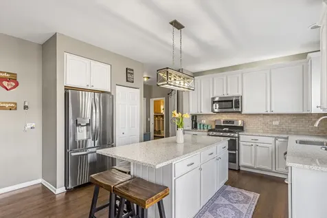 31696 North Borre Drive Lakemoor IL 60051