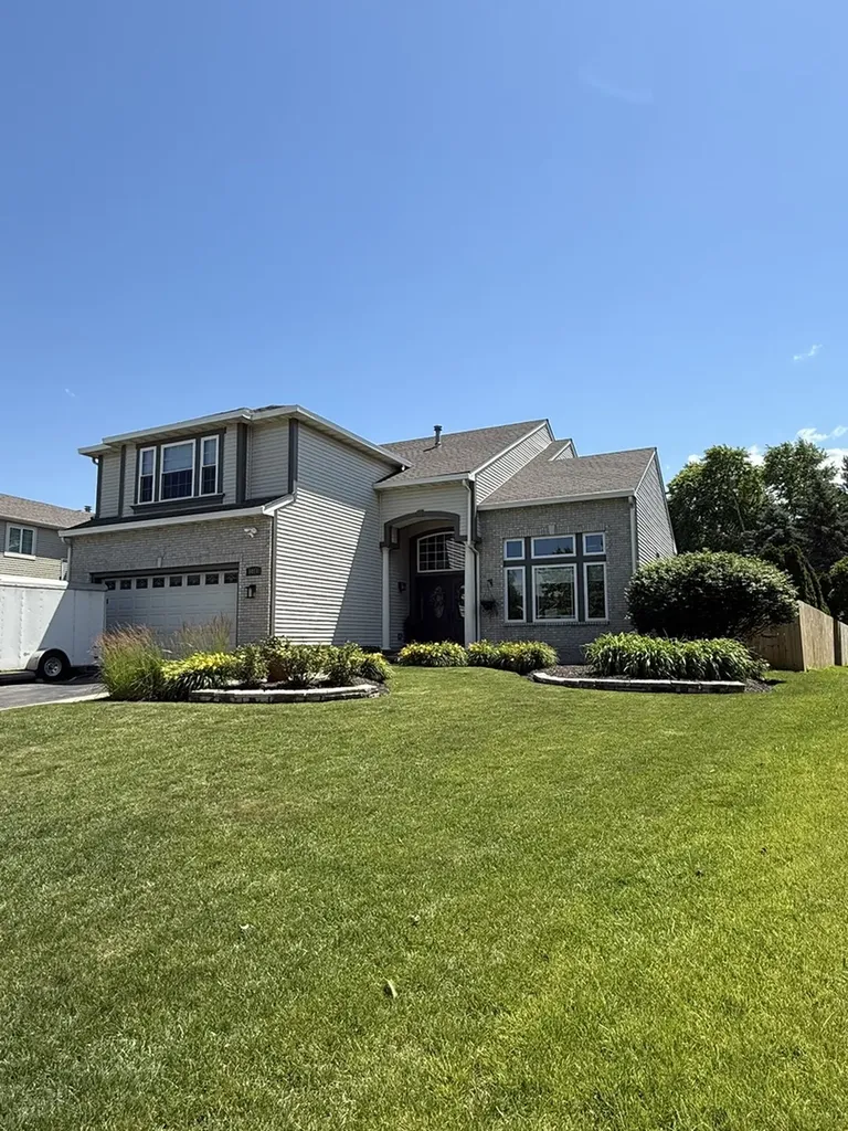 9011 Coppergate Road Woodridge IL 60517