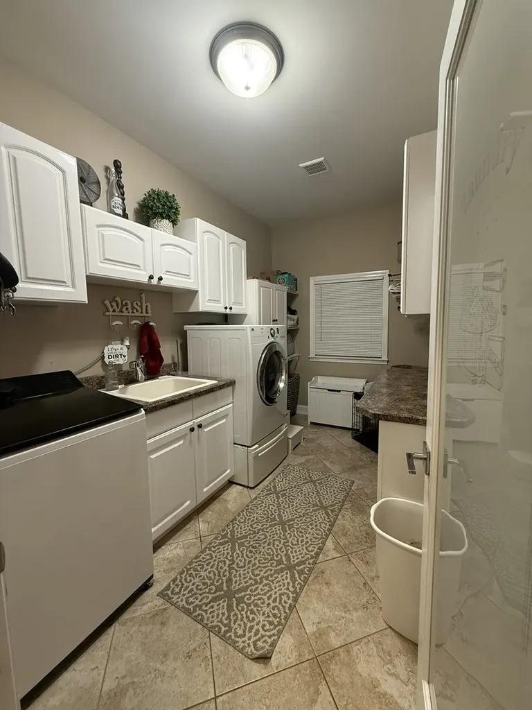 9011 Coppergate Road Woodridge IL 60517