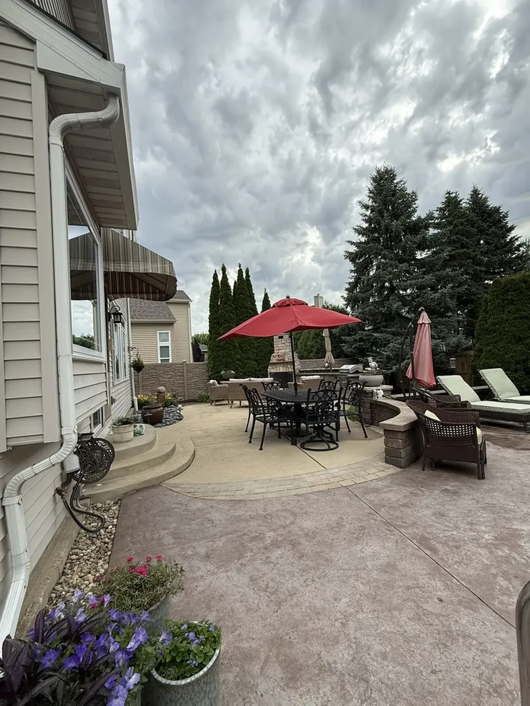 9011 Coppergate Road Woodridge IL 60517