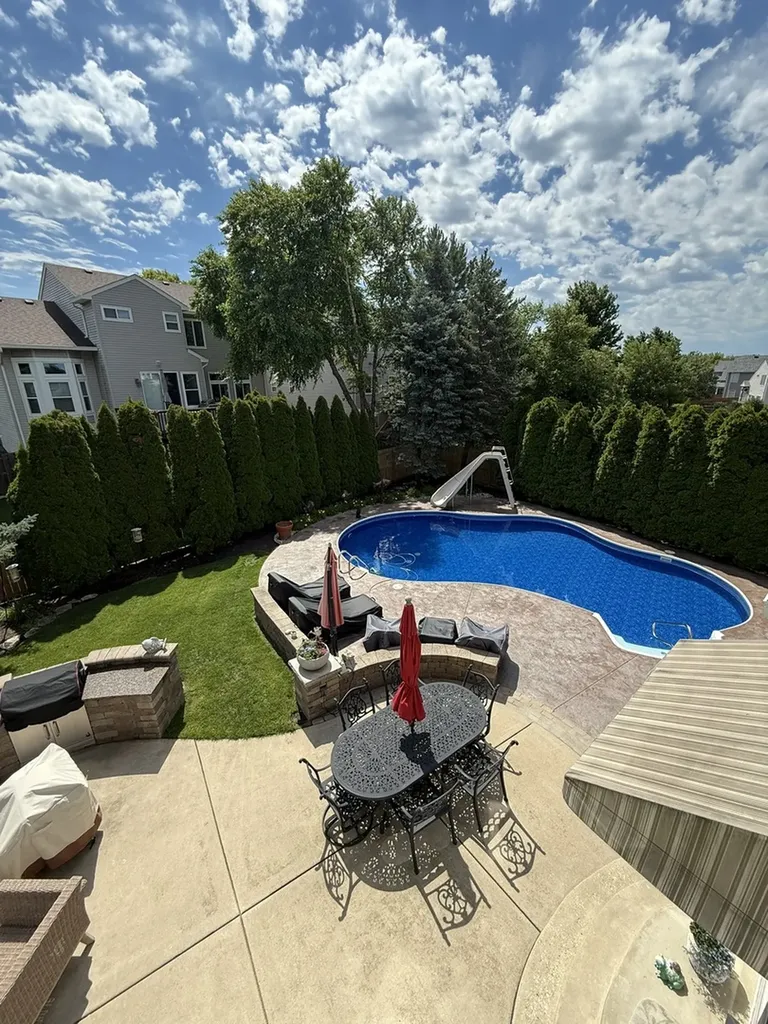 9011 Coppergate Road Woodridge IL 60517