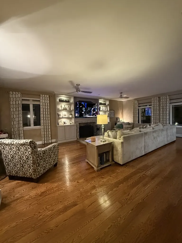 9011 Coppergate Road Woodridge IL 60517