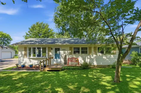 8112 7TH Street W Rock Island IL 61201