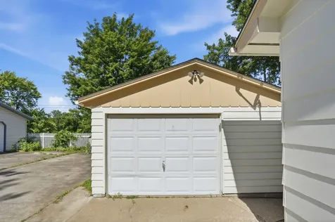 8112 7TH Street W Rock Island IL 61201