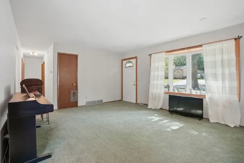 8112 7TH Street W Rock Island IL 61201