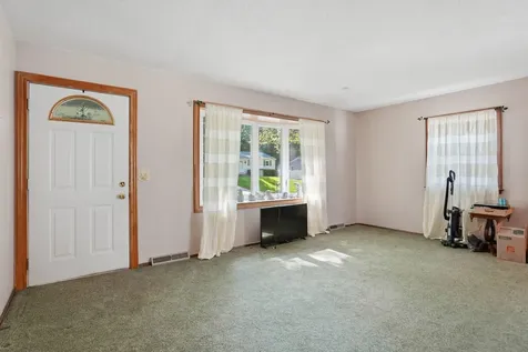 8112 7TH Street W Rock Island IL 61201