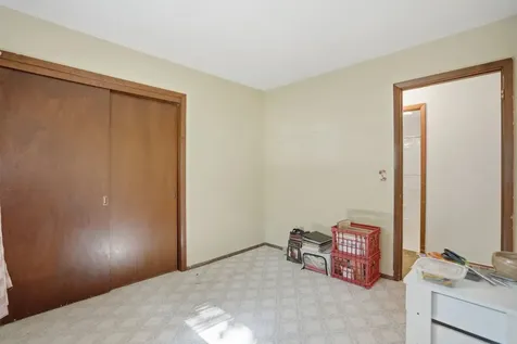 8112 7TH Street W Rock Island IL 61201