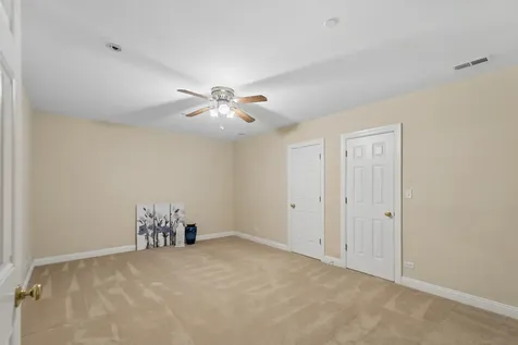 1520 Queen Ann Lane Gurnee IL 60031