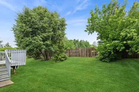 1520 Queen Ann Lane Gurnee IL 60031