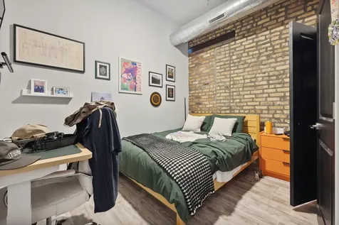 1572 North Milwaukee Avenue Chicago IL 60622