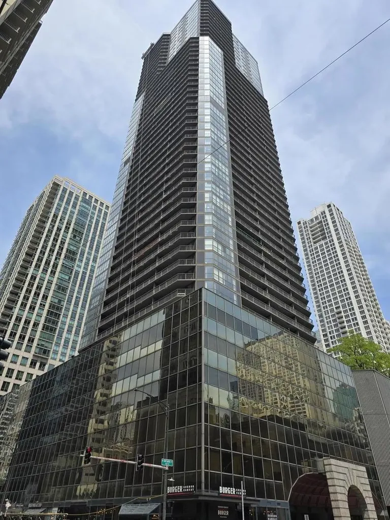10 East Ontario Street Chicago IL 60611
