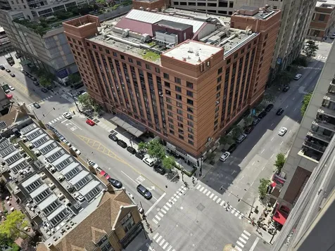10 East Ontario Street Chicago IL 60611