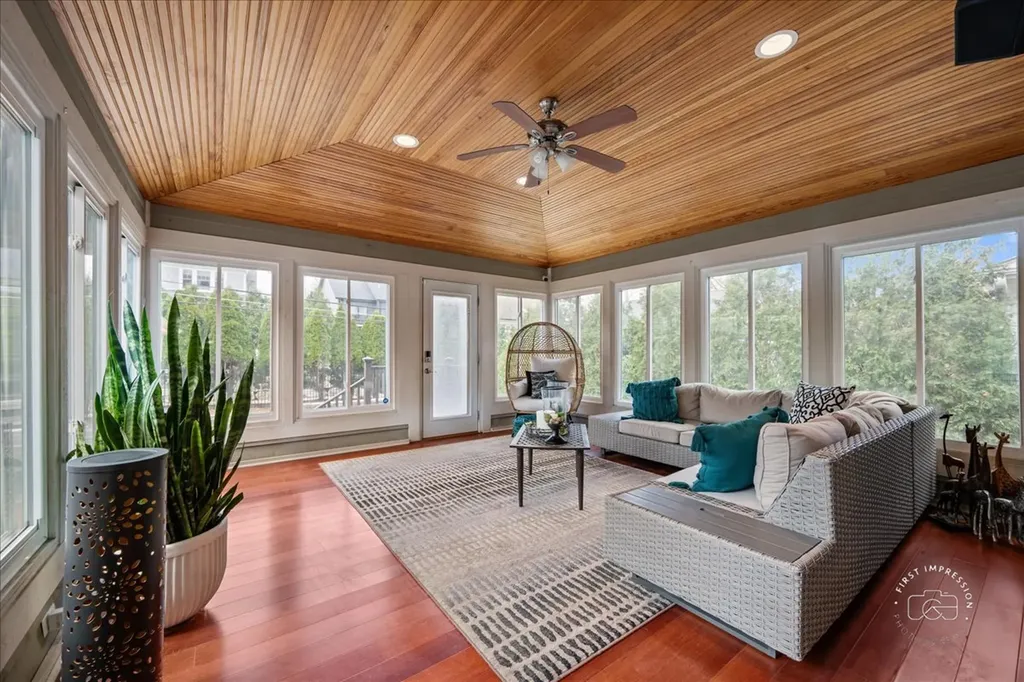 427 South Sleight Street Naperville IL 60540