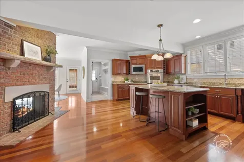 427 South Sleight Street Naperville IL 60540