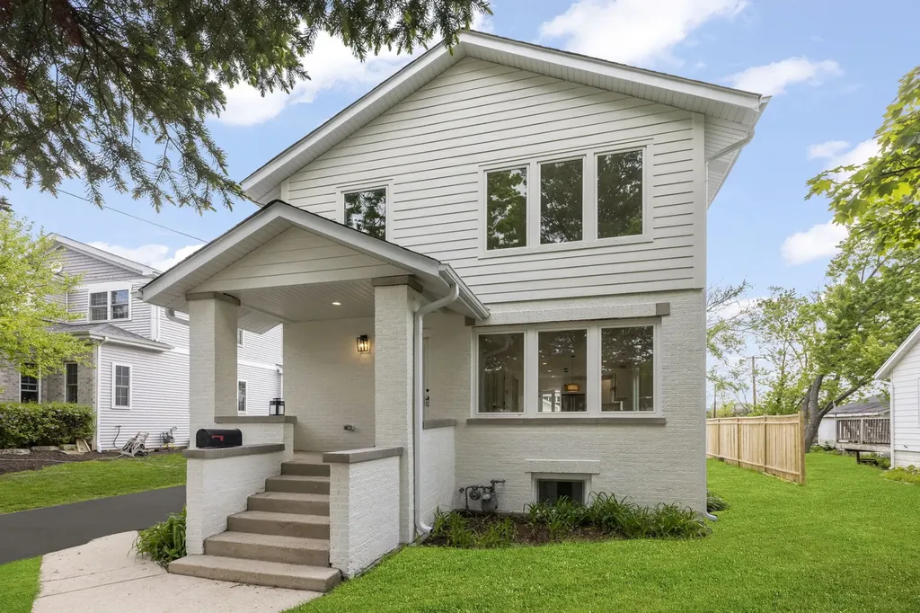 118 North President Street Wheaton IL 60187