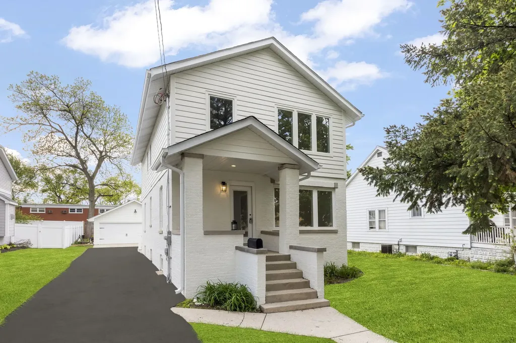 118 North President Street Wheaton IL 60187
